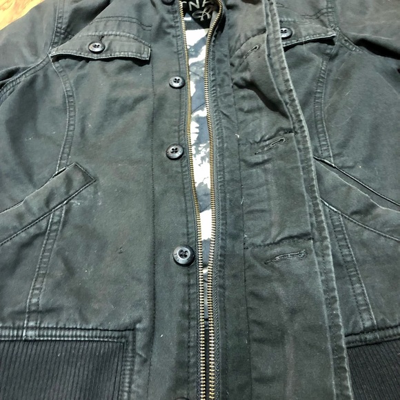 Aritzia Fan Jacket - Picture 4 of 11